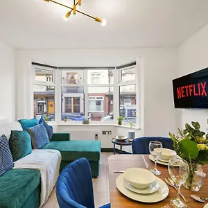 30 Percent Off! Beautiful And Stylish Yorkshire Apartment-sleeps 5 Apartment